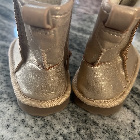 NEW GAP BOOTS Sz 6 gold.  Super cute! - Picture 5 of 7